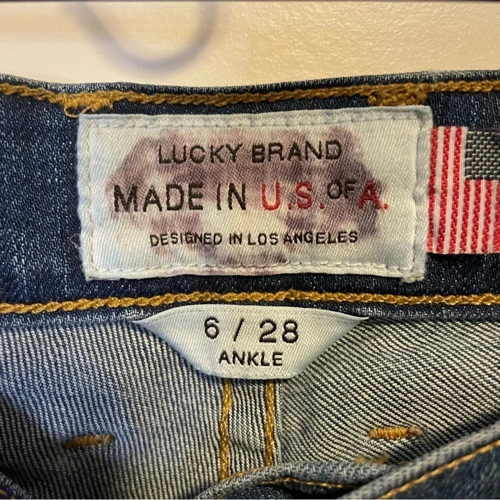 Lucky brand ankle jeans. Charlie skinny